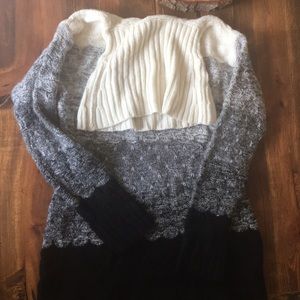 Gray and white turtleneck sweater